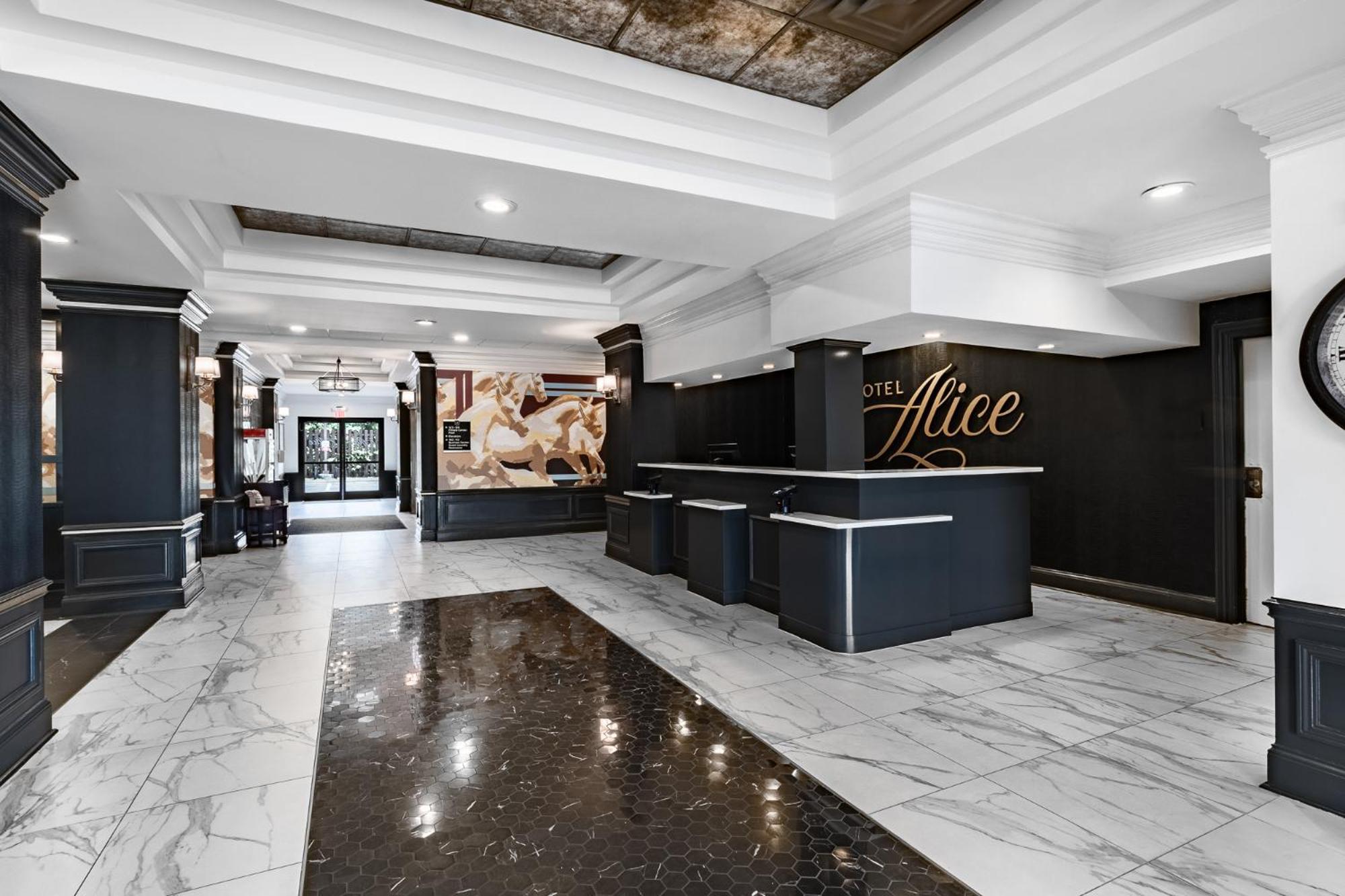 פיין נול שורס Hotel Alice מראה חיצוני תמונה